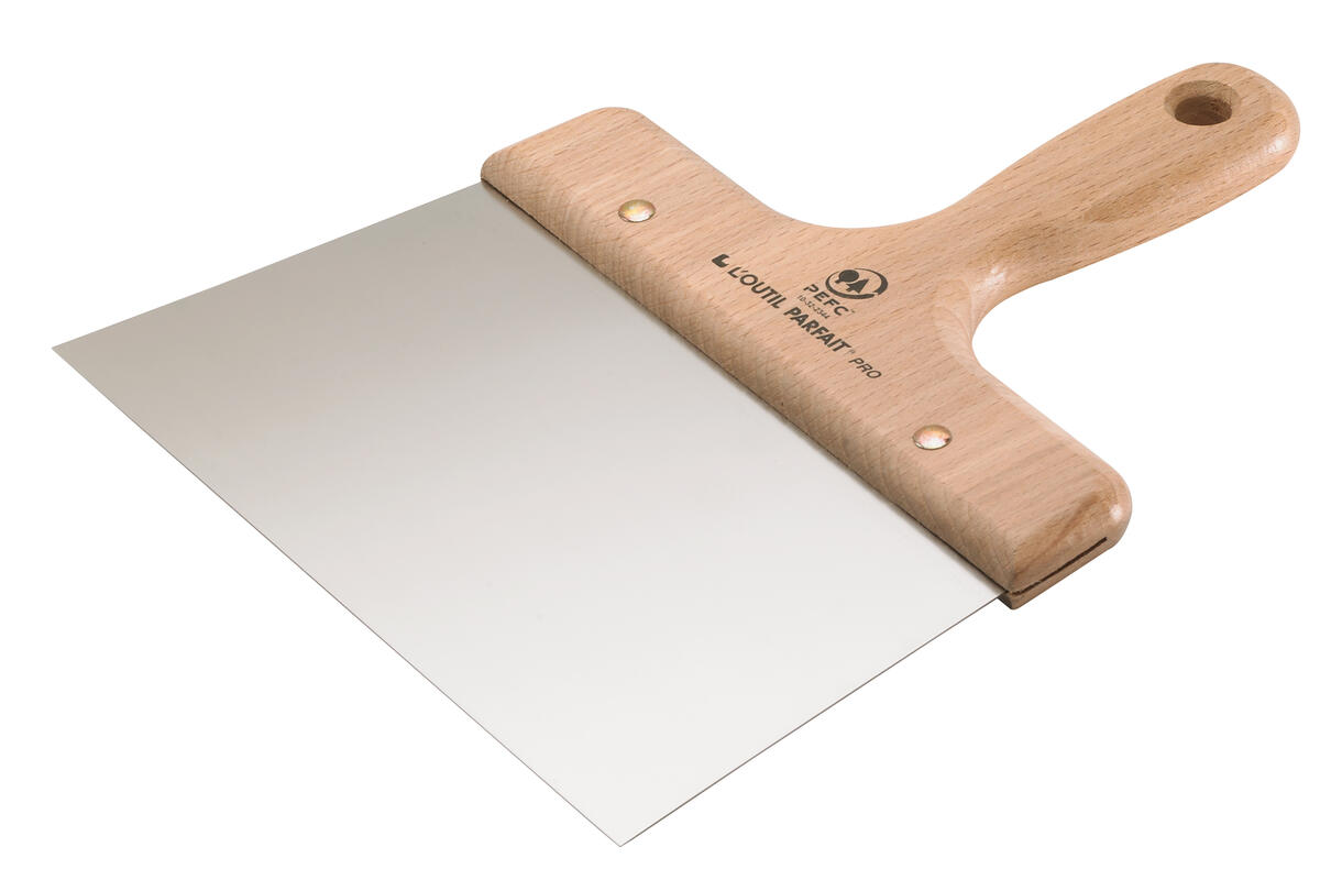 Wooden plastering knife