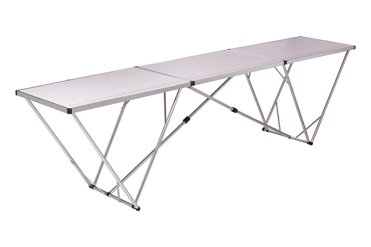 Folding wallpapering table