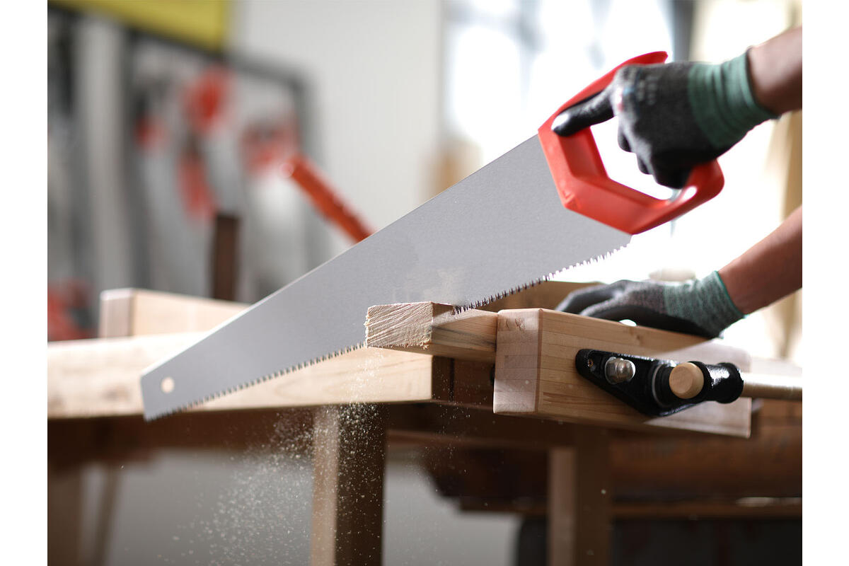 Carpenter Finishing saw