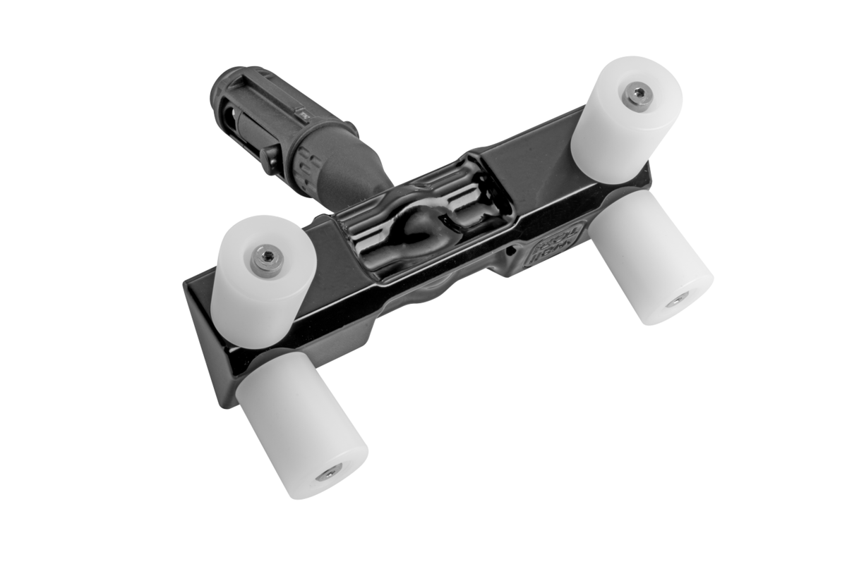 Clip-on external corner roller